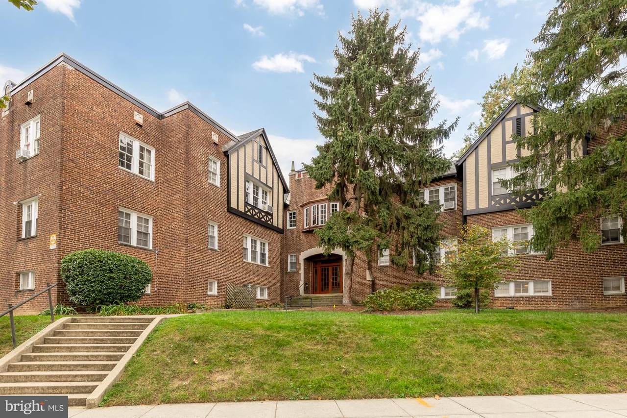 222 Farragut Street - Photo 1
