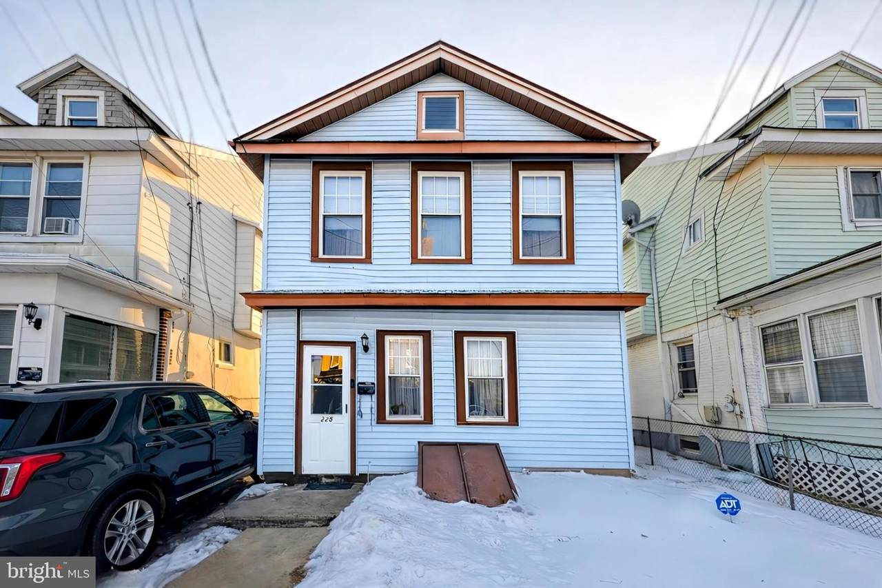 225 Johnston Avenue - Photo 1