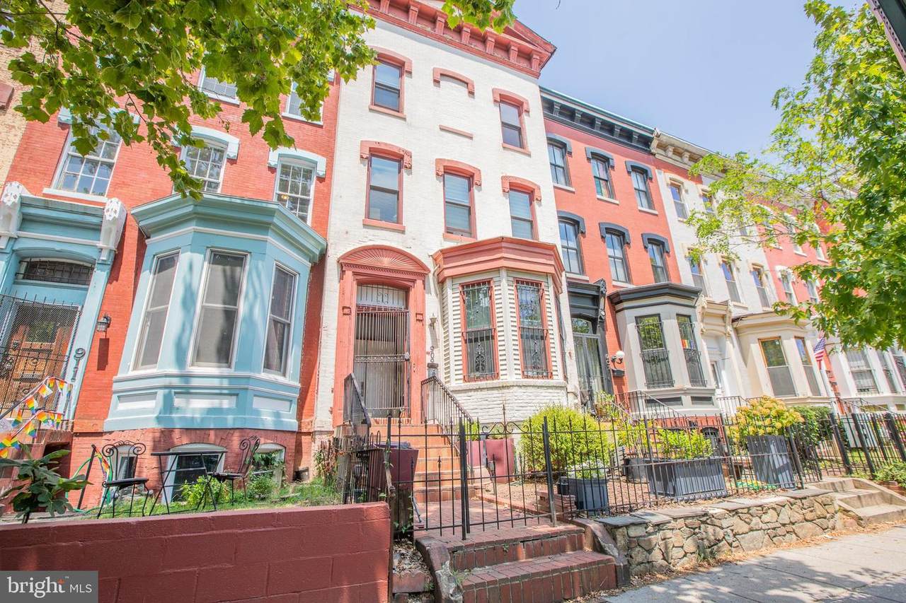 909 R Street - Photo 1