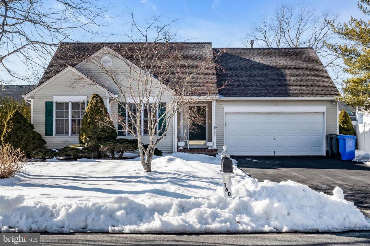 160 Spinnaker Avenue - Photo 1