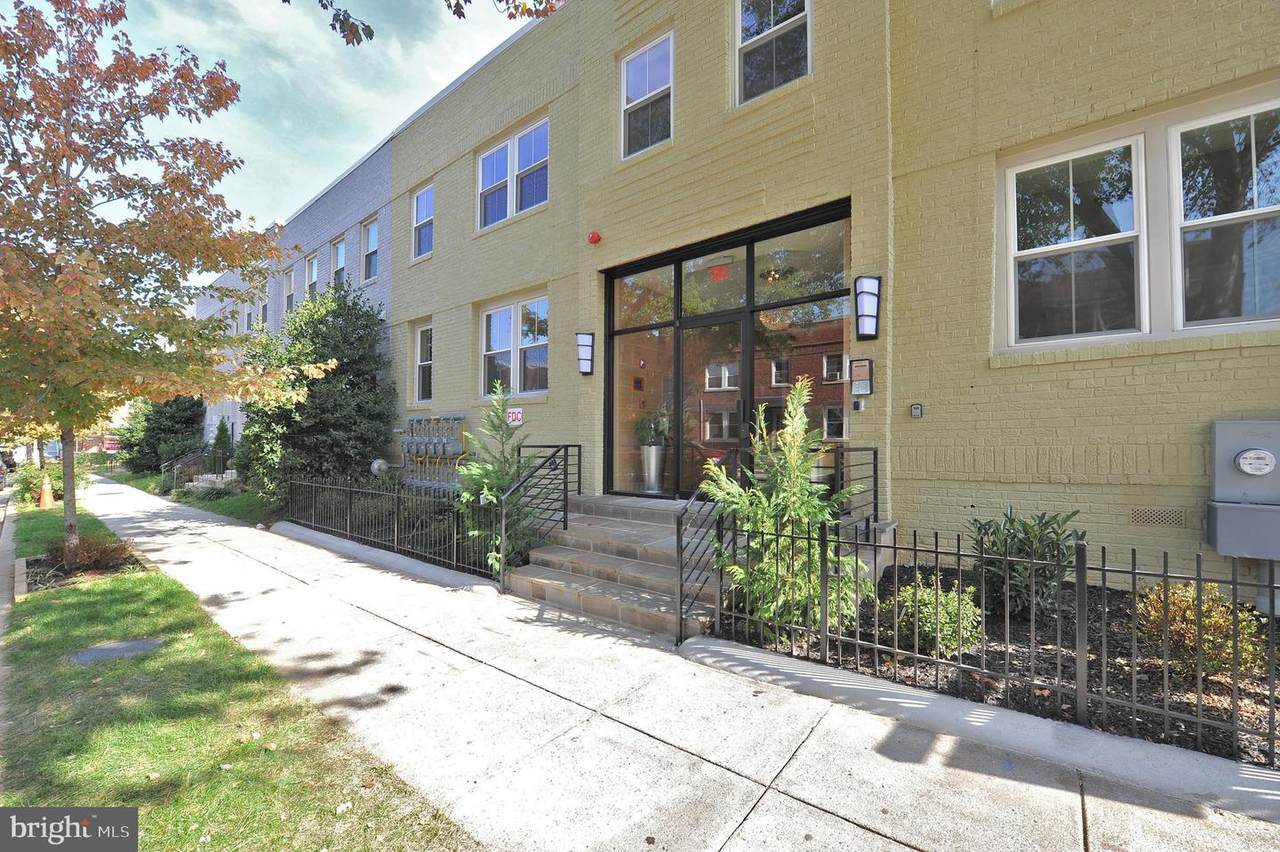 417 18TH Street - Photo 1