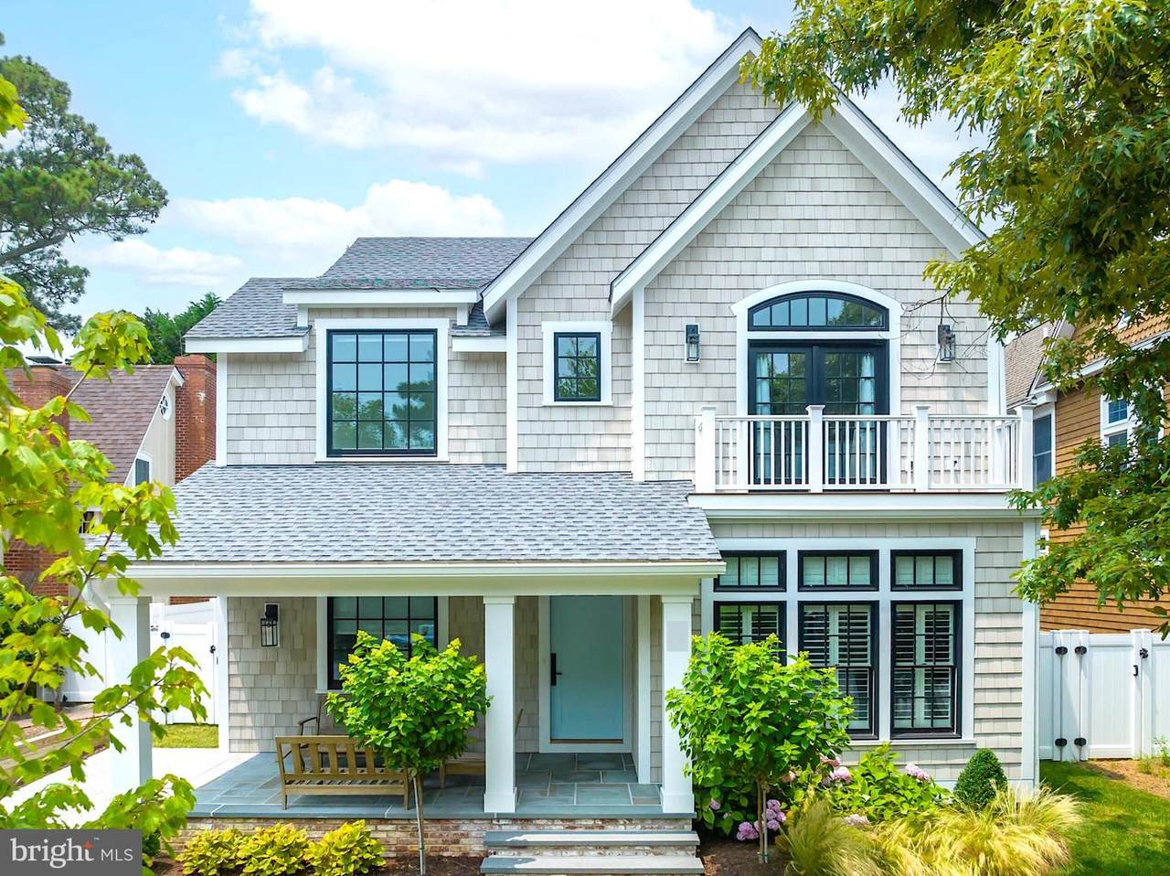 300 Hickman Street - Photo 1
