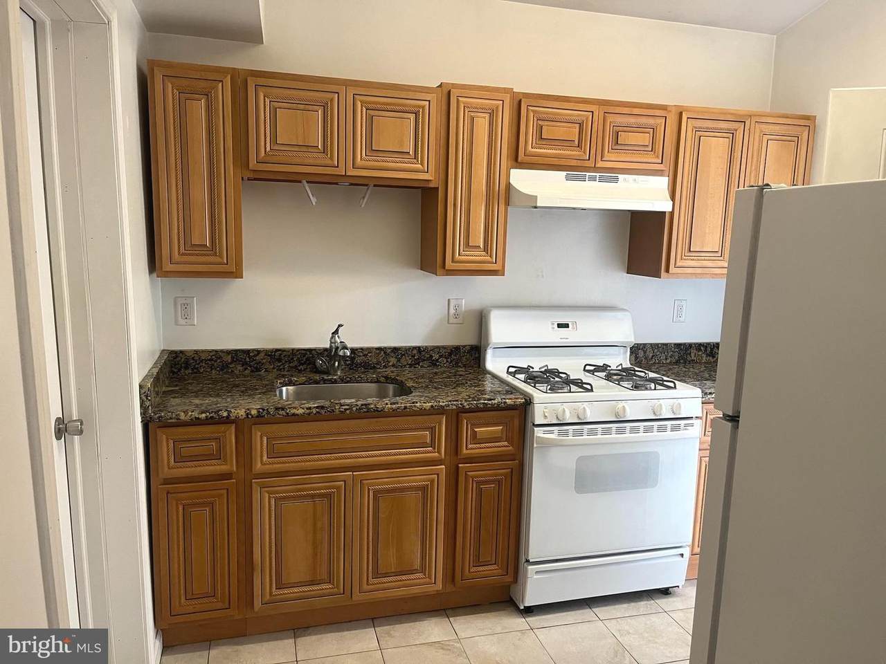 805 Atlantic Avenue - Photo 1