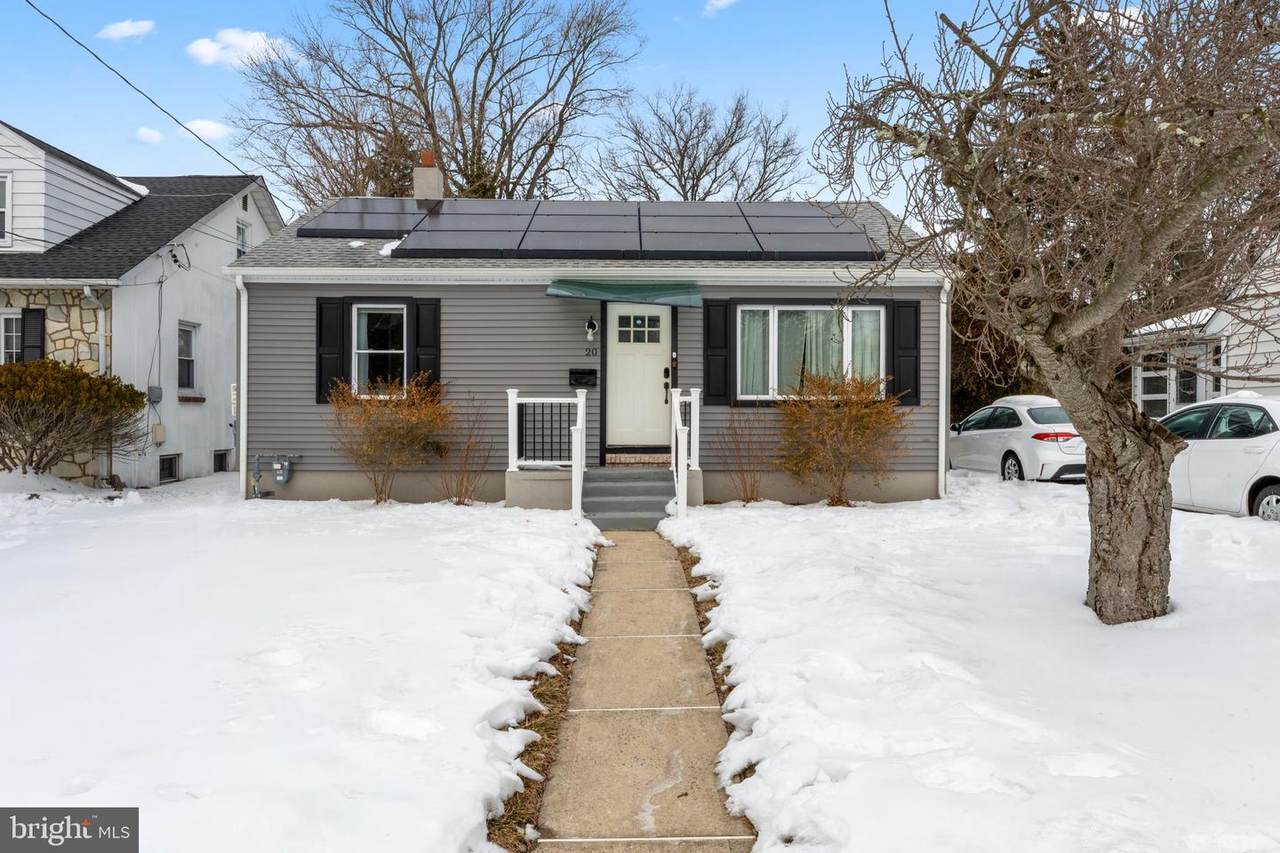 20 Steinway Avenue - Photo 1