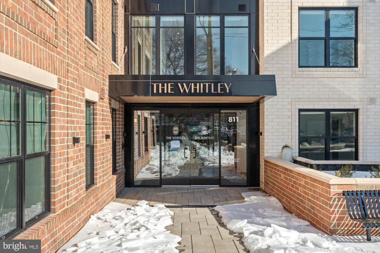 811 Columbus Street - Photo 1