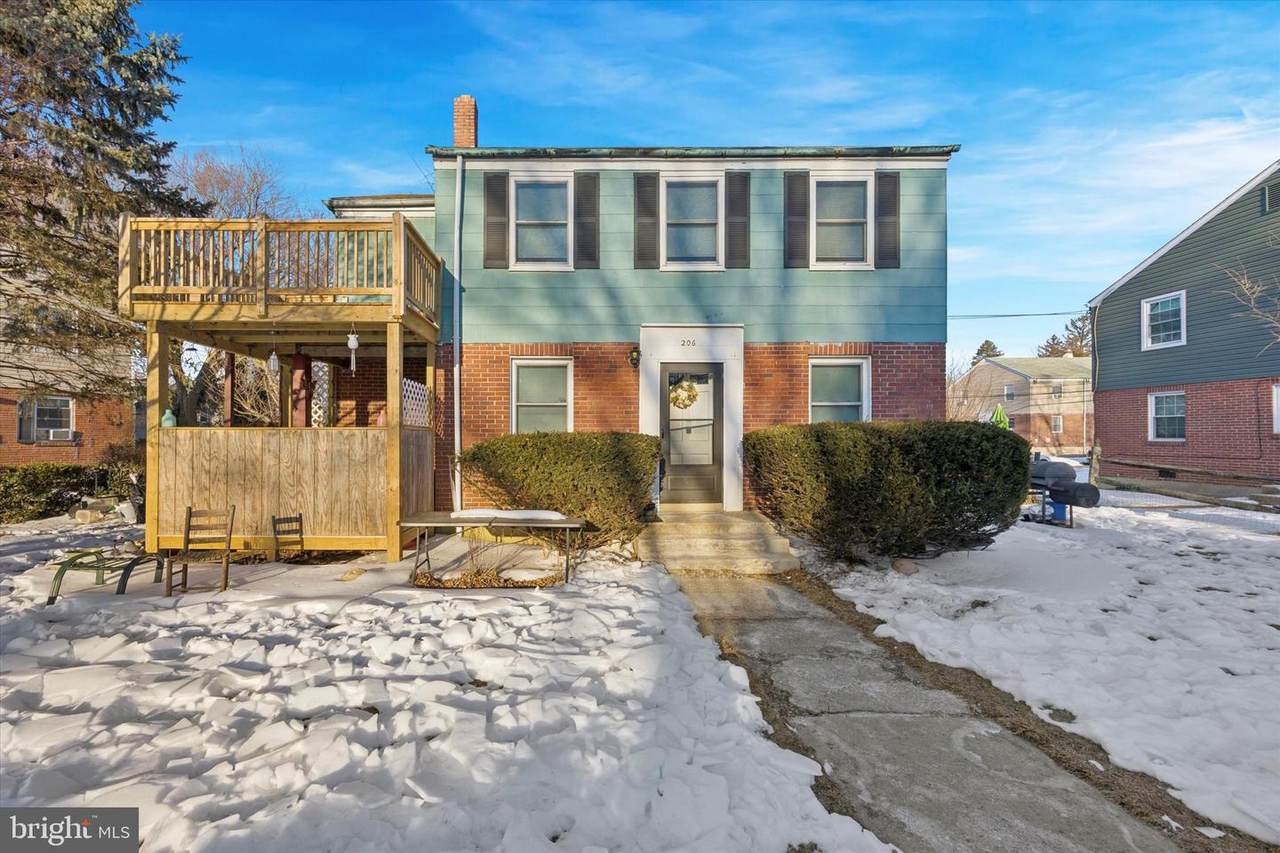 206 Parkway Avenue - Photo 1