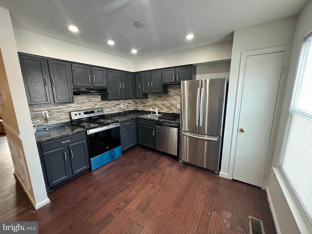 3649 Dahlgren Place - Photo 1