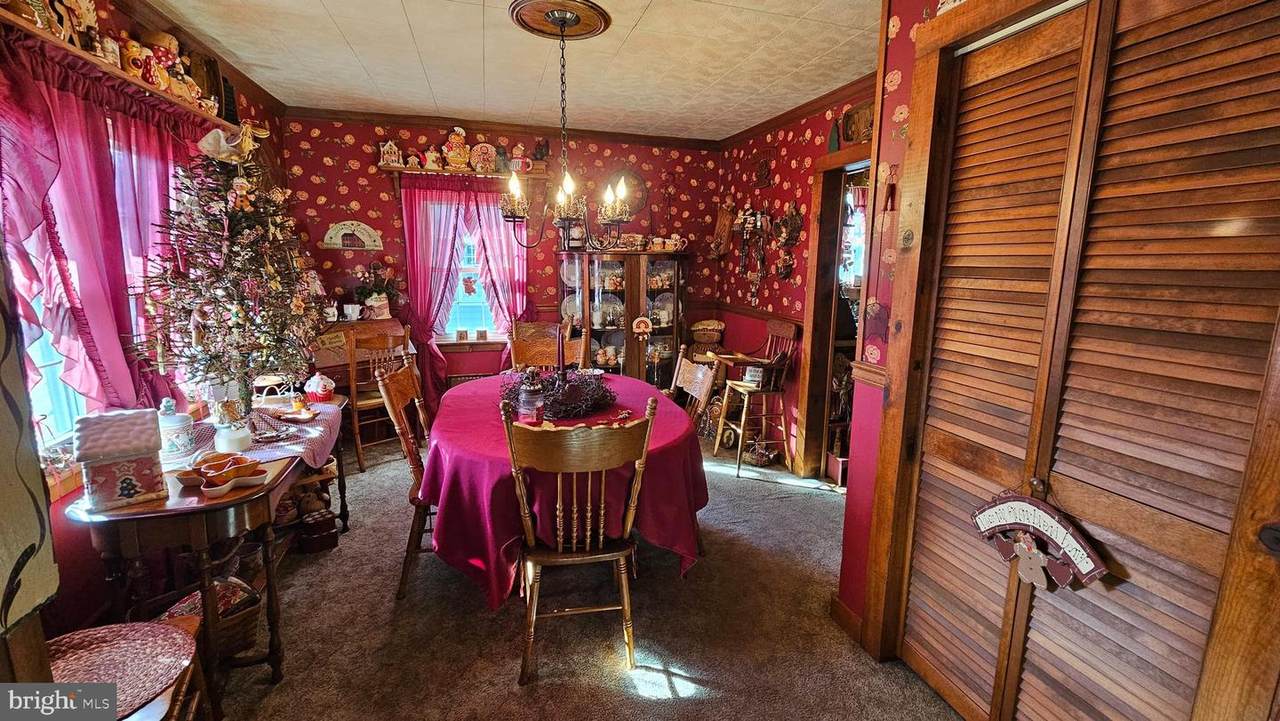https://bt-photos.global.ssl.fastly.net/brightmls/1280_boomver_1_804540004488-2.jpg