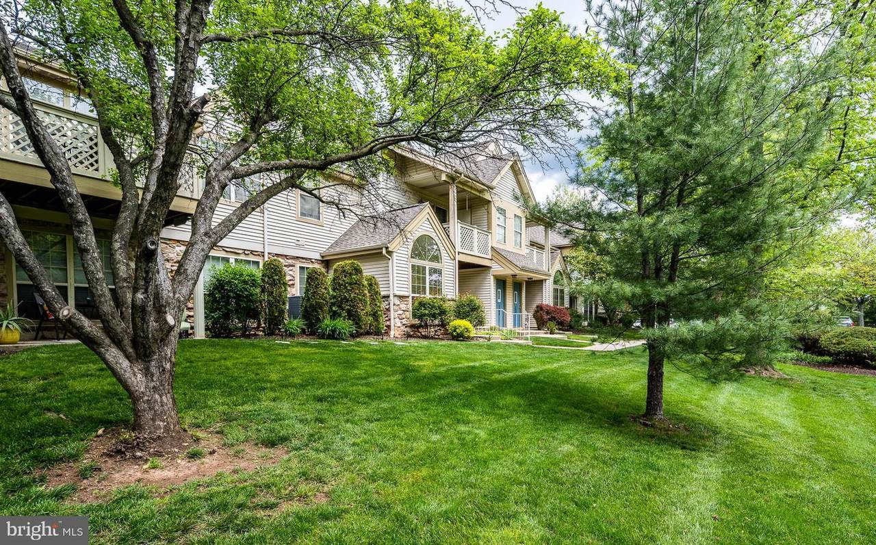 1005 Foxmeadow Drive - Photo 1