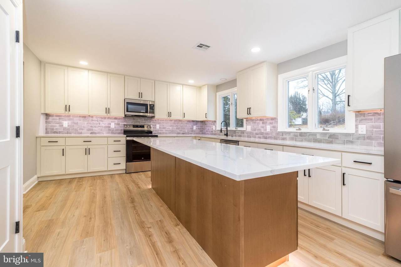 61 Park Avenue - Photo 1