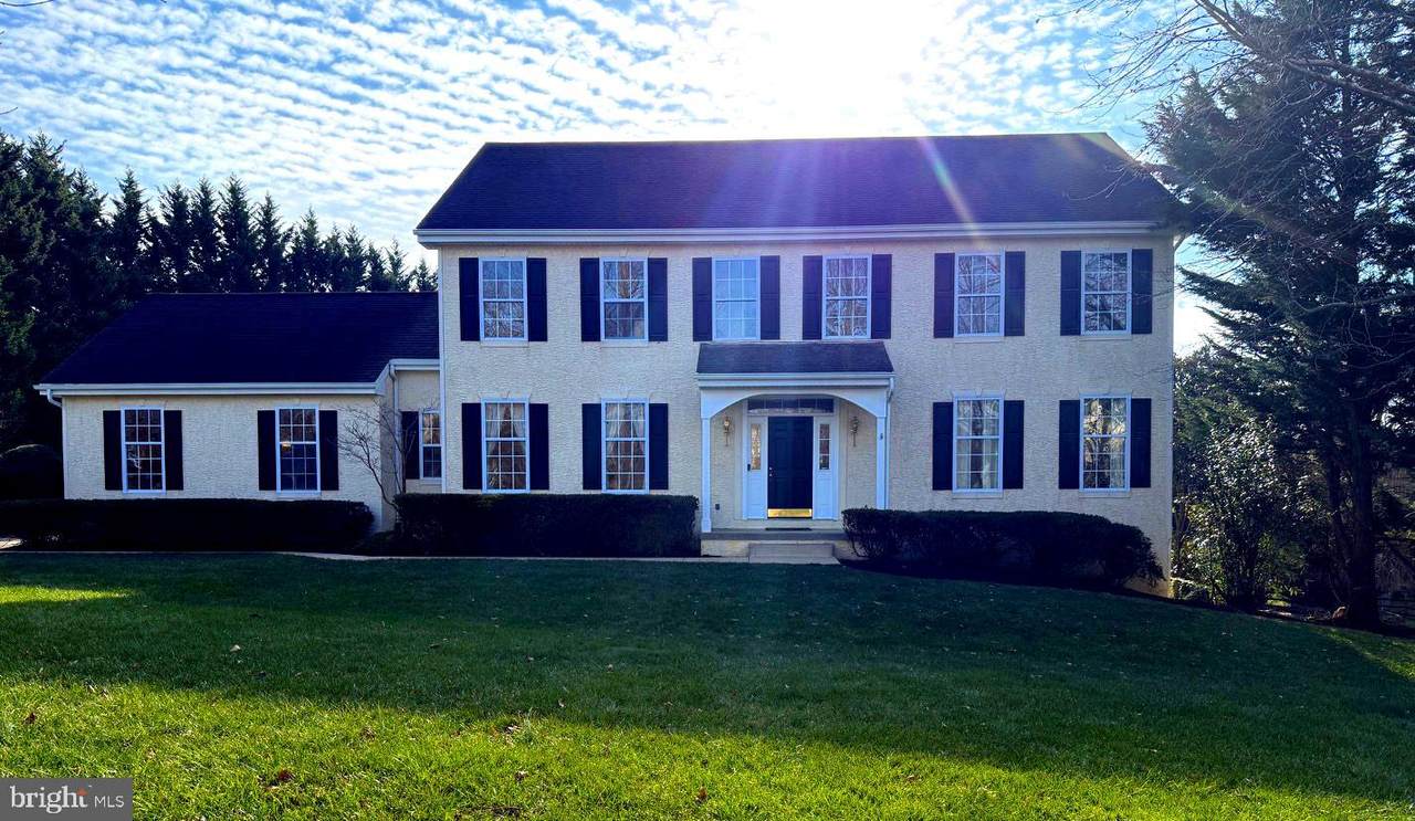 27 Mccormick Way - Photo 1