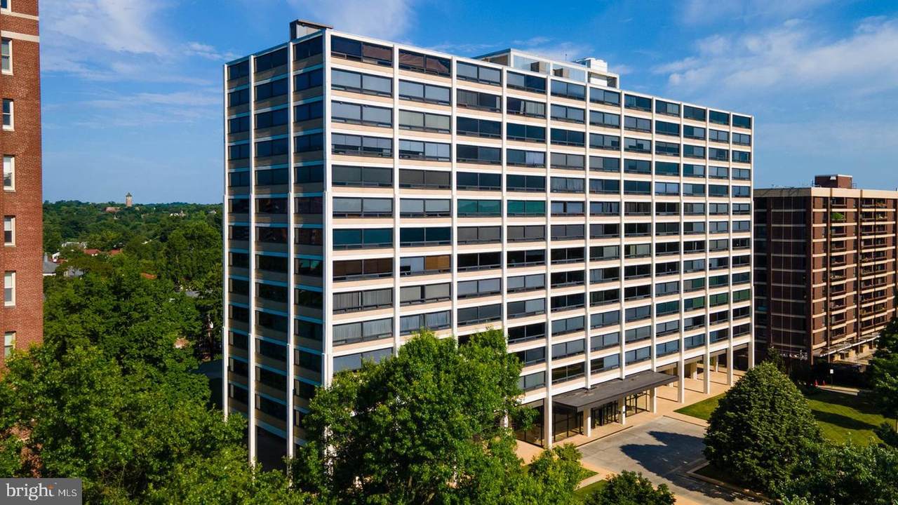 4000 Charles Street - Photo 1