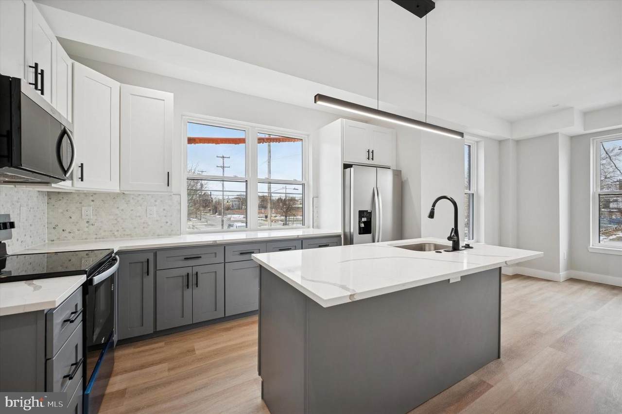 214 Cumberland Street - Photo 1