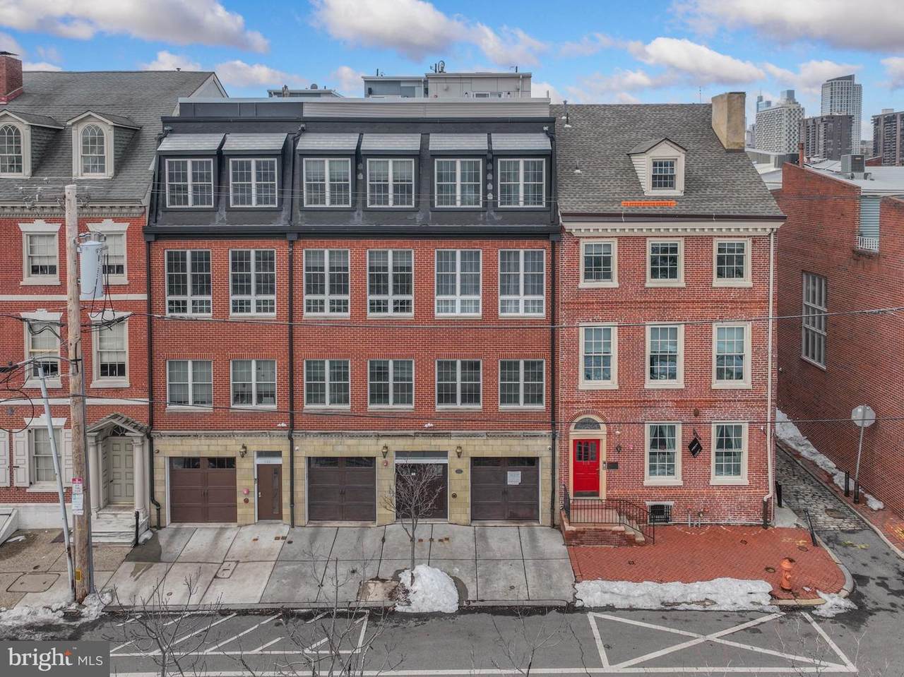 512-14 Front Street - Photo 1