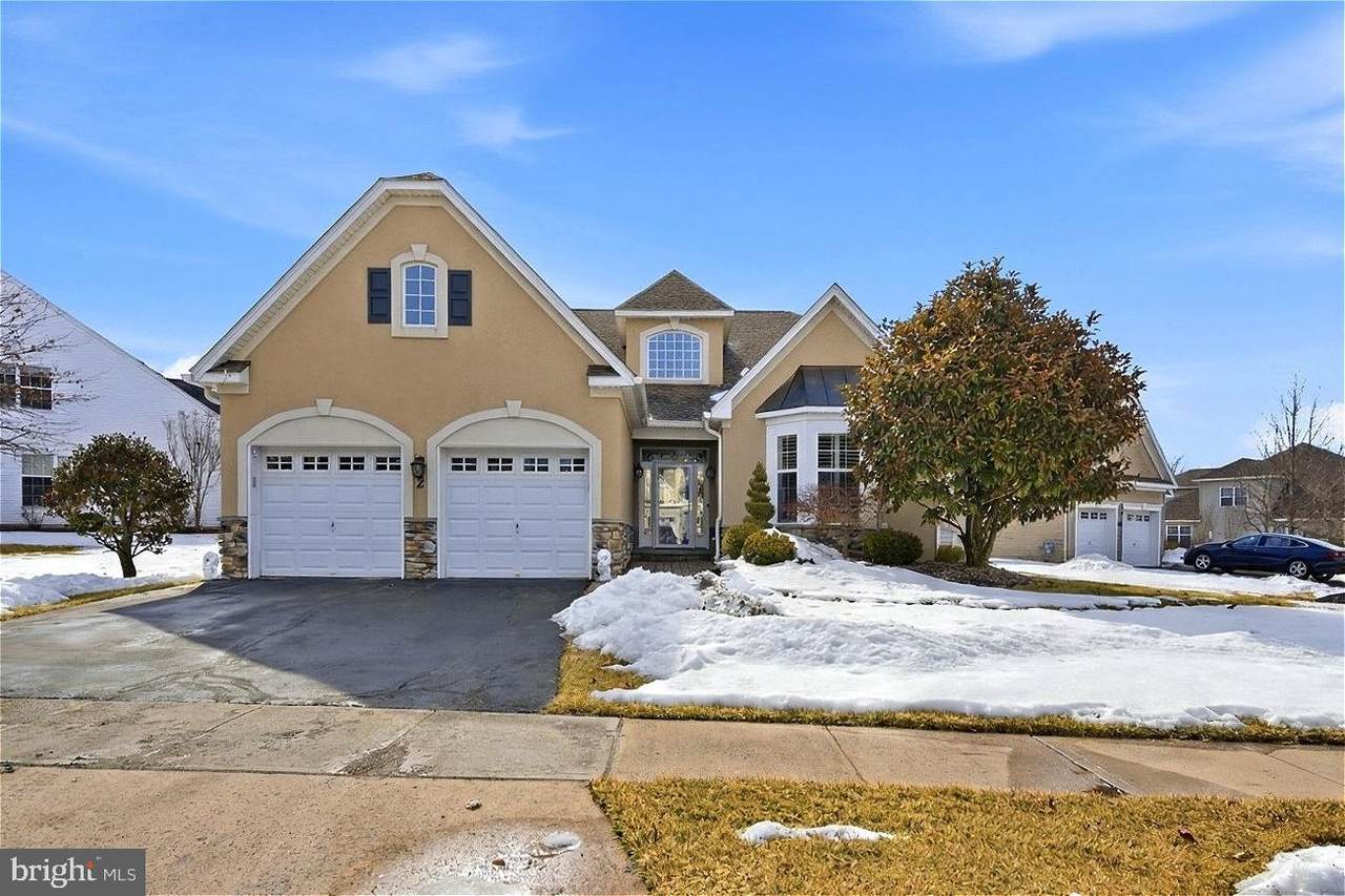 2 Monaco Drive - Photo 1