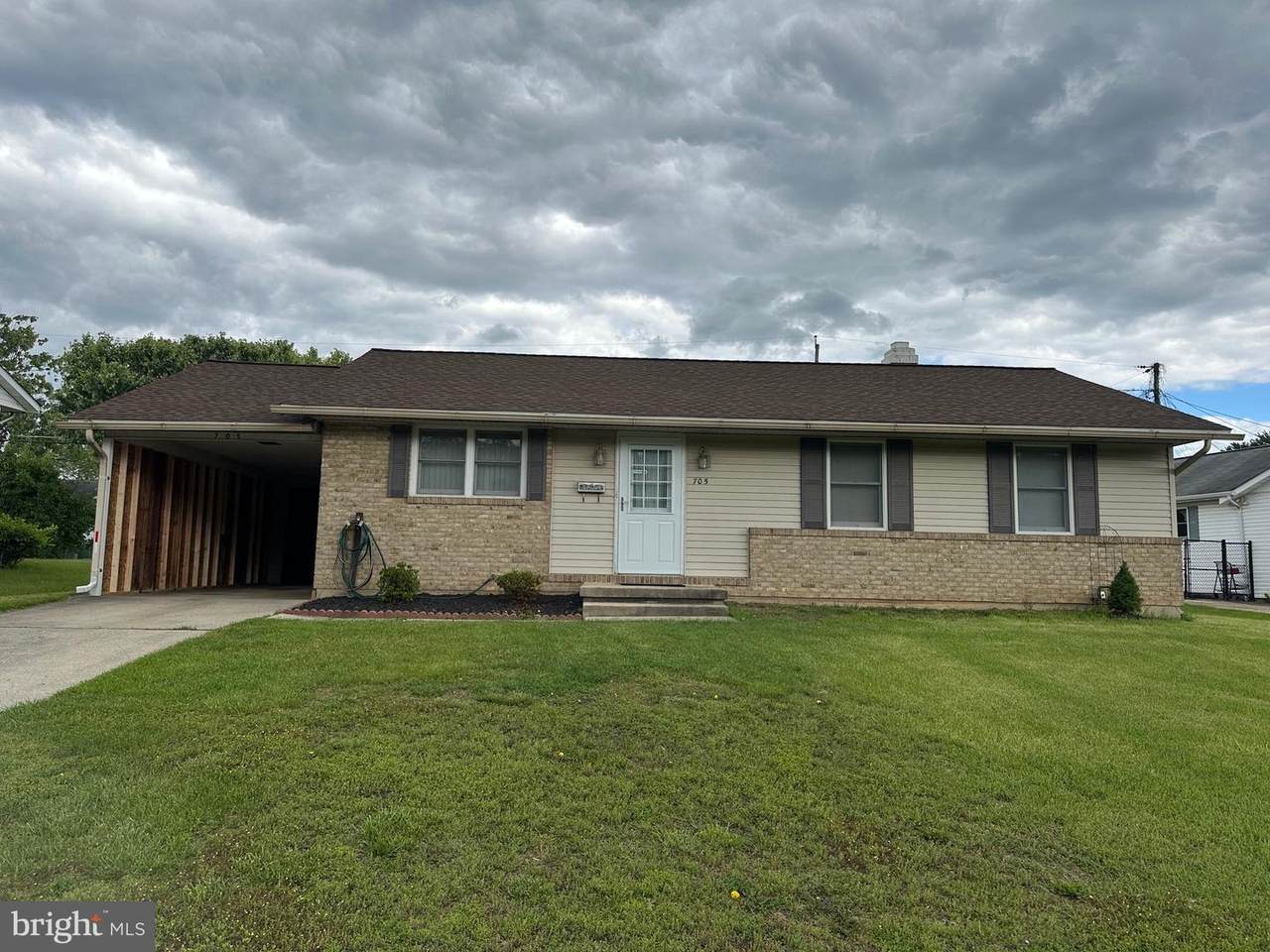705 Bayberry Road - Photo 1