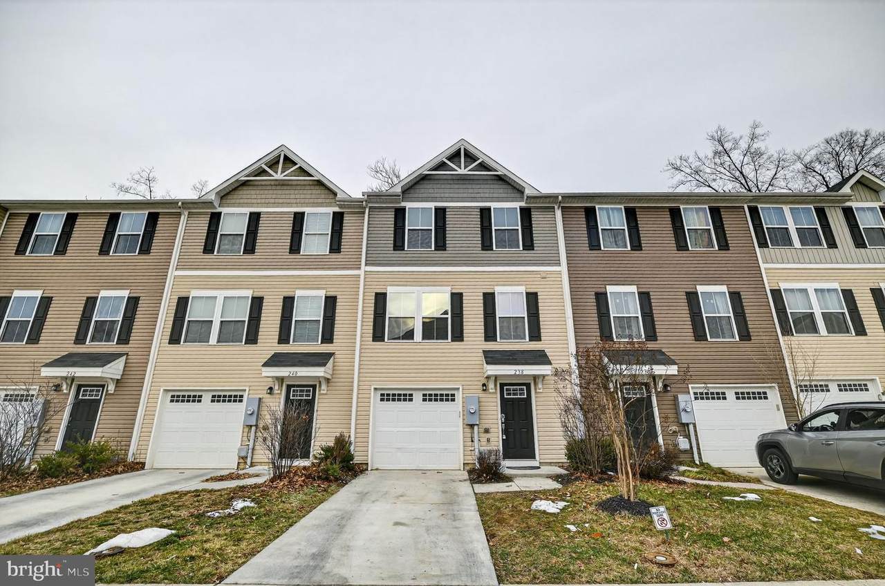 238 Sage Circle - Photo 1