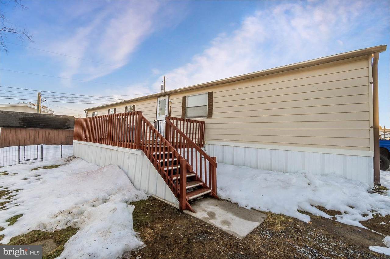 1048 Cedar Street - Photo 1