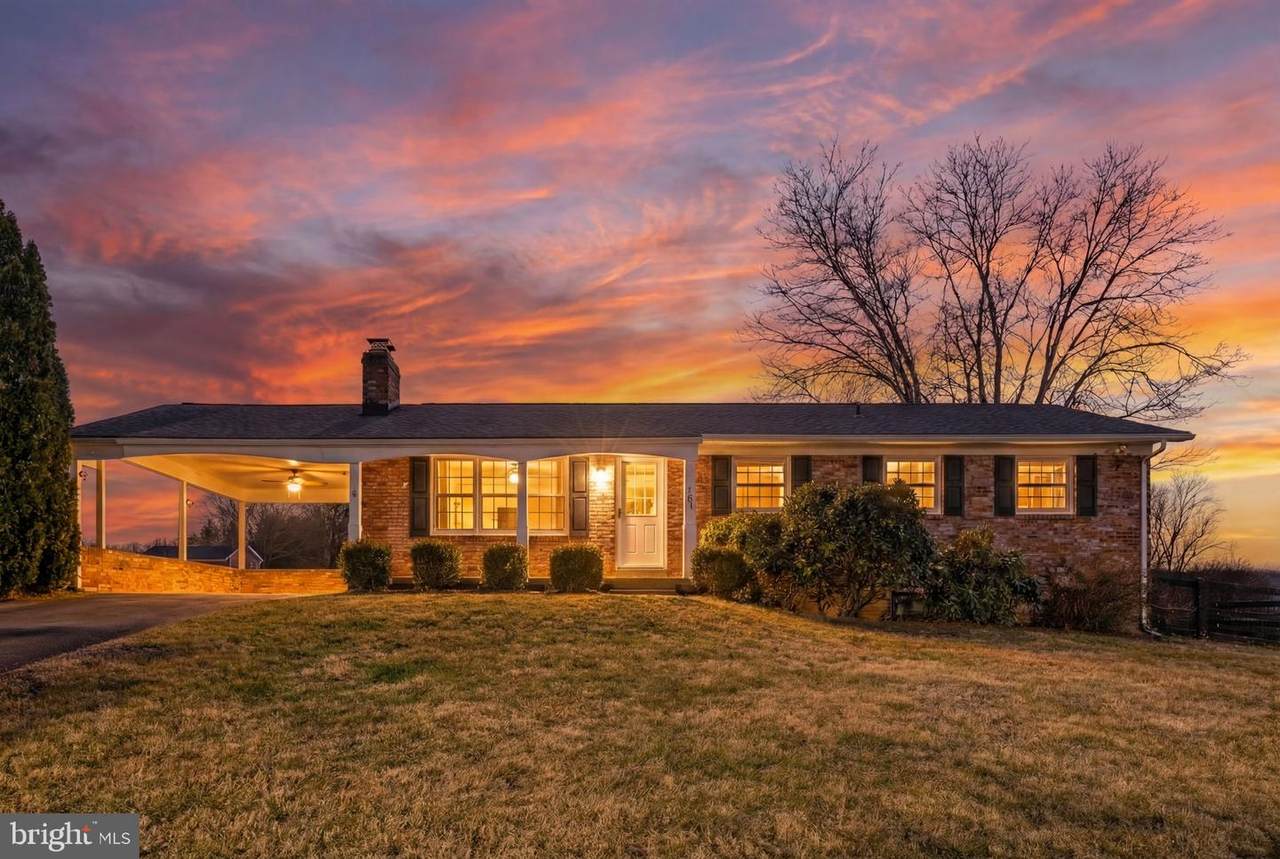 660 Foxcroft Road - Photo 1