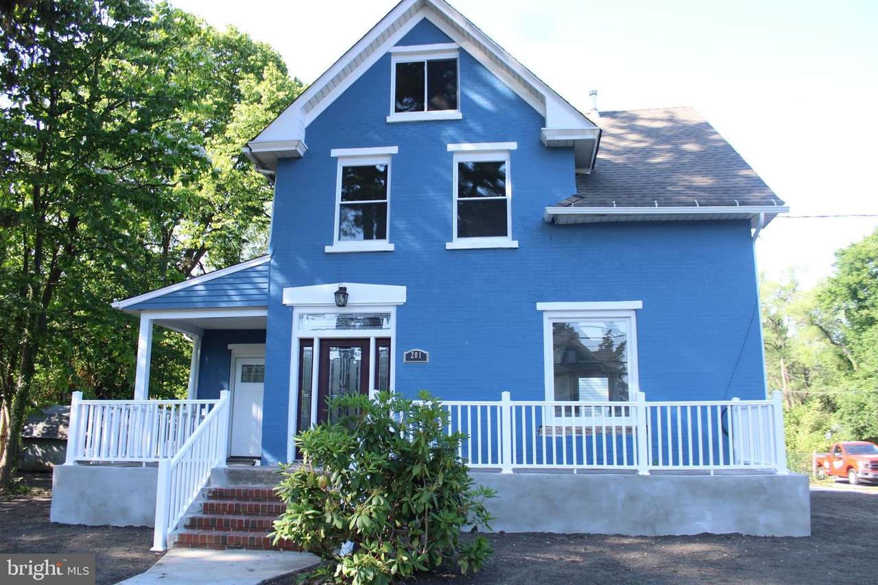 201 University Boulevard - Photo 1