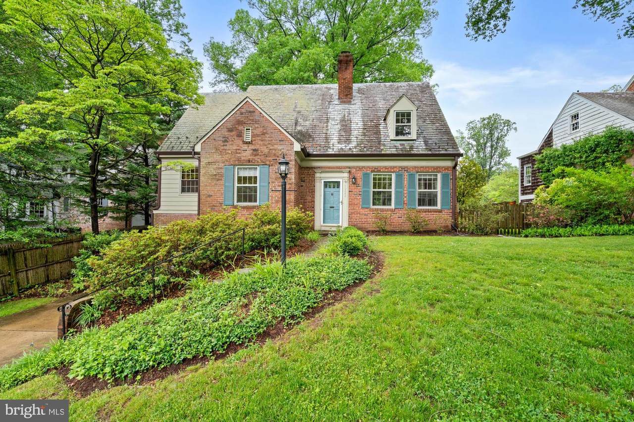 5222 Duvall Drive - Photo 1