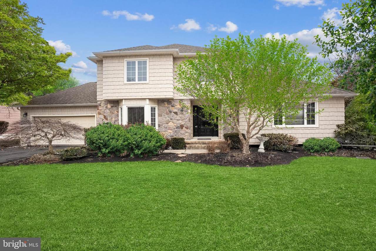 30 Laurel Wood Drive - Photo 1