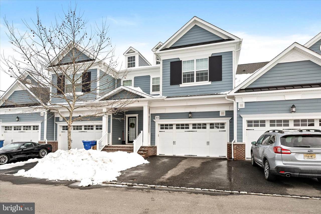 11 Hamilton Drive - Photo 1