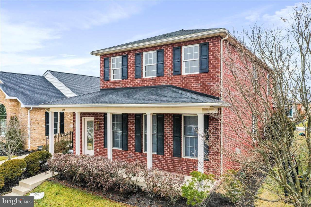 624 Trafalgar Drive - Photo 1
