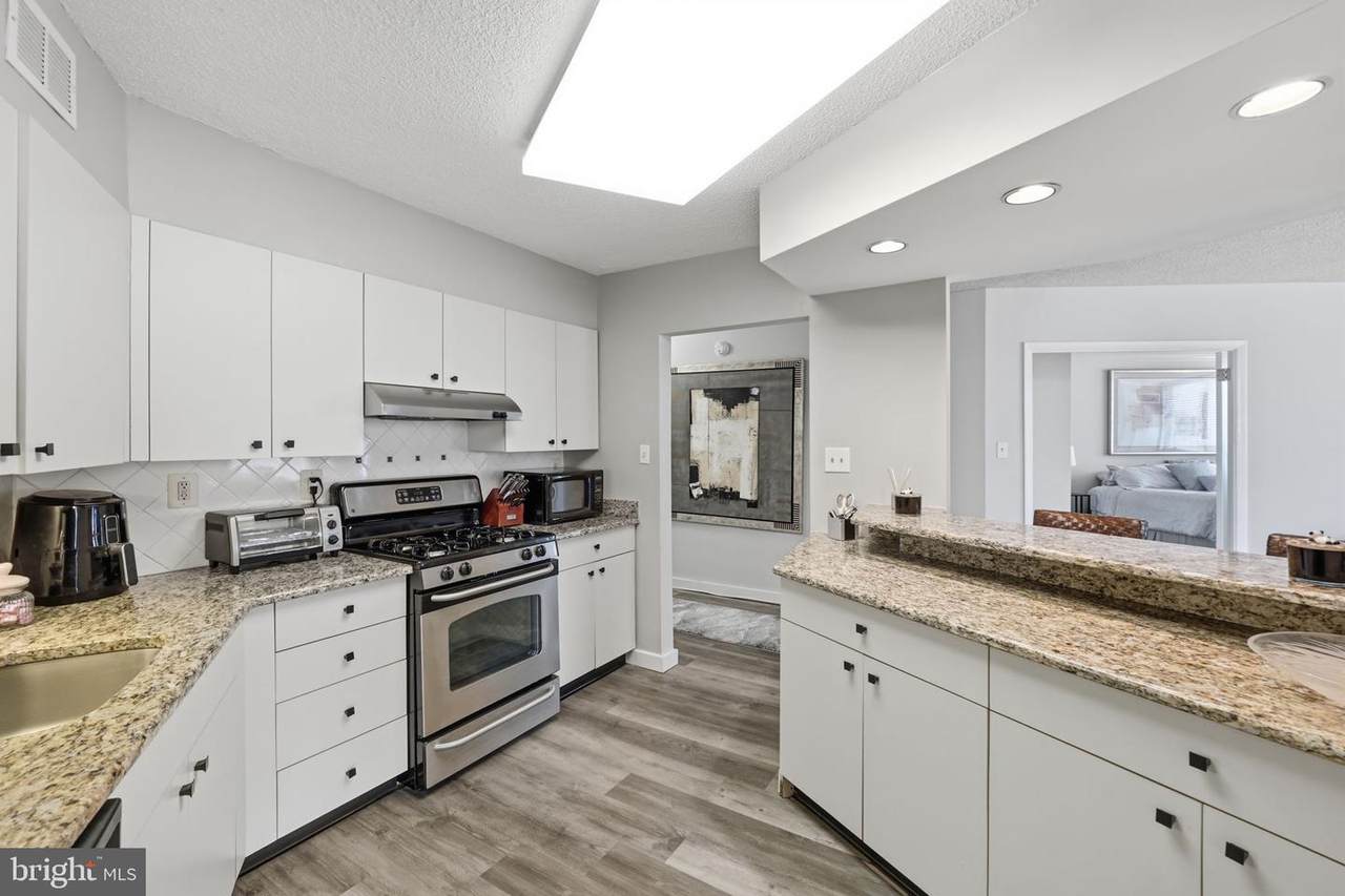 5225 Pooks Hill Road - Photo 1