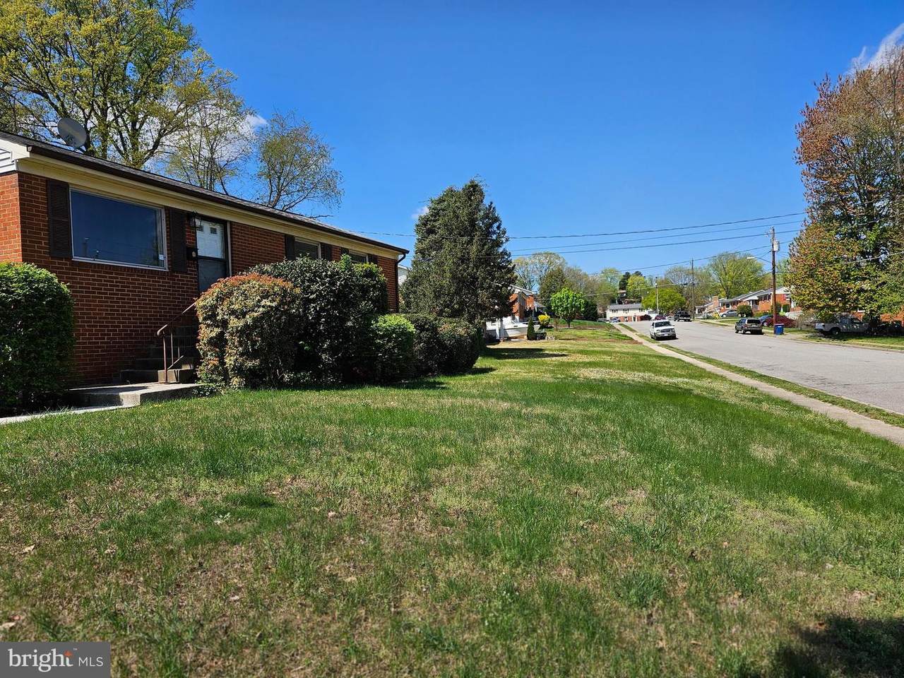 14236 Caroline Street - Photo 1