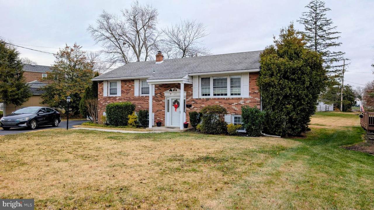 125 Willow Way - Photo 1