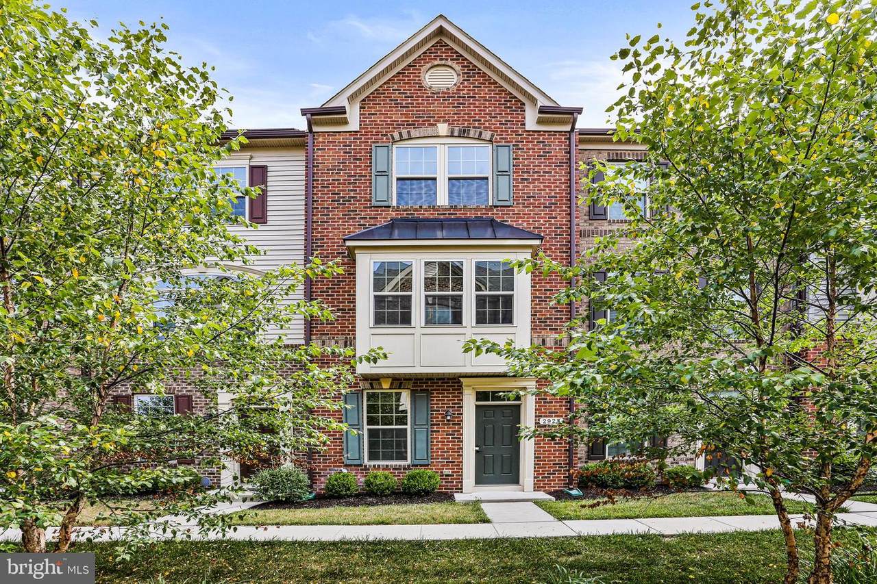 2923 Glendale Avenue - Photo 1