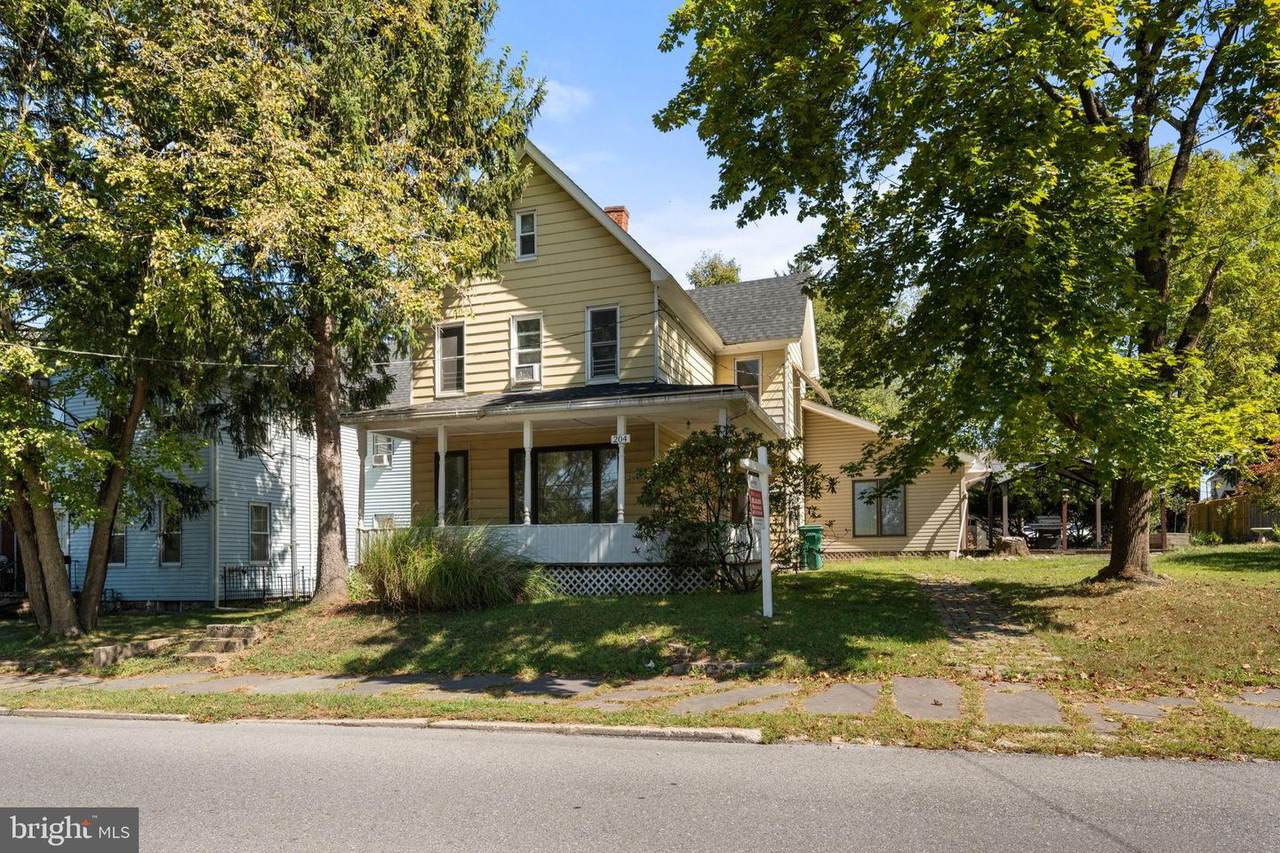204 Lackawanna Avenue - Photo 1