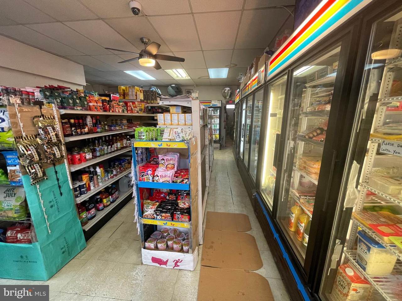 700 F Street - Photo 1