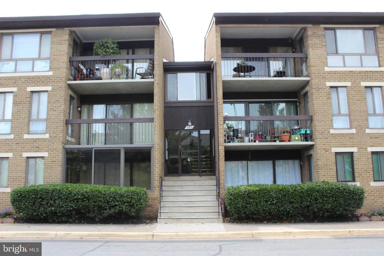 561 Florida Avenue - Photo 1