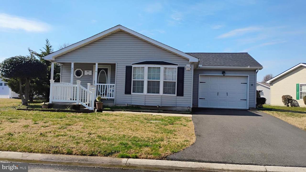 311 Persimmon Circle - Photo 1