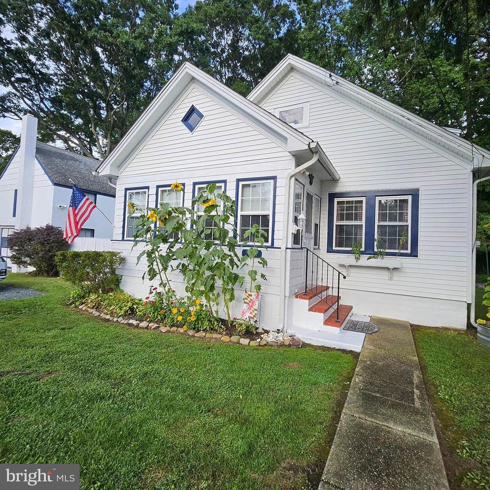 5827 Hawthorne Avenue - Photo 1