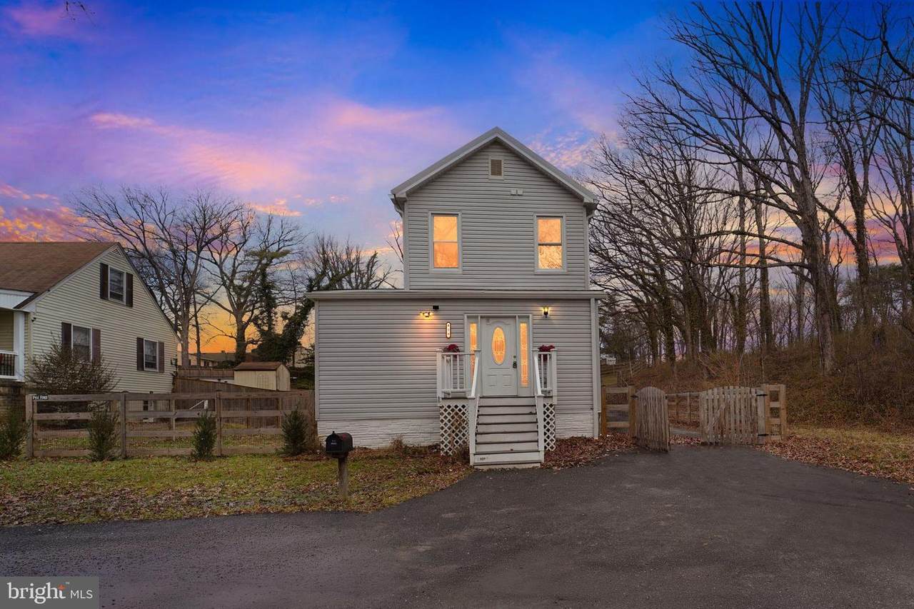 418 1ST Avenue - Photo 1