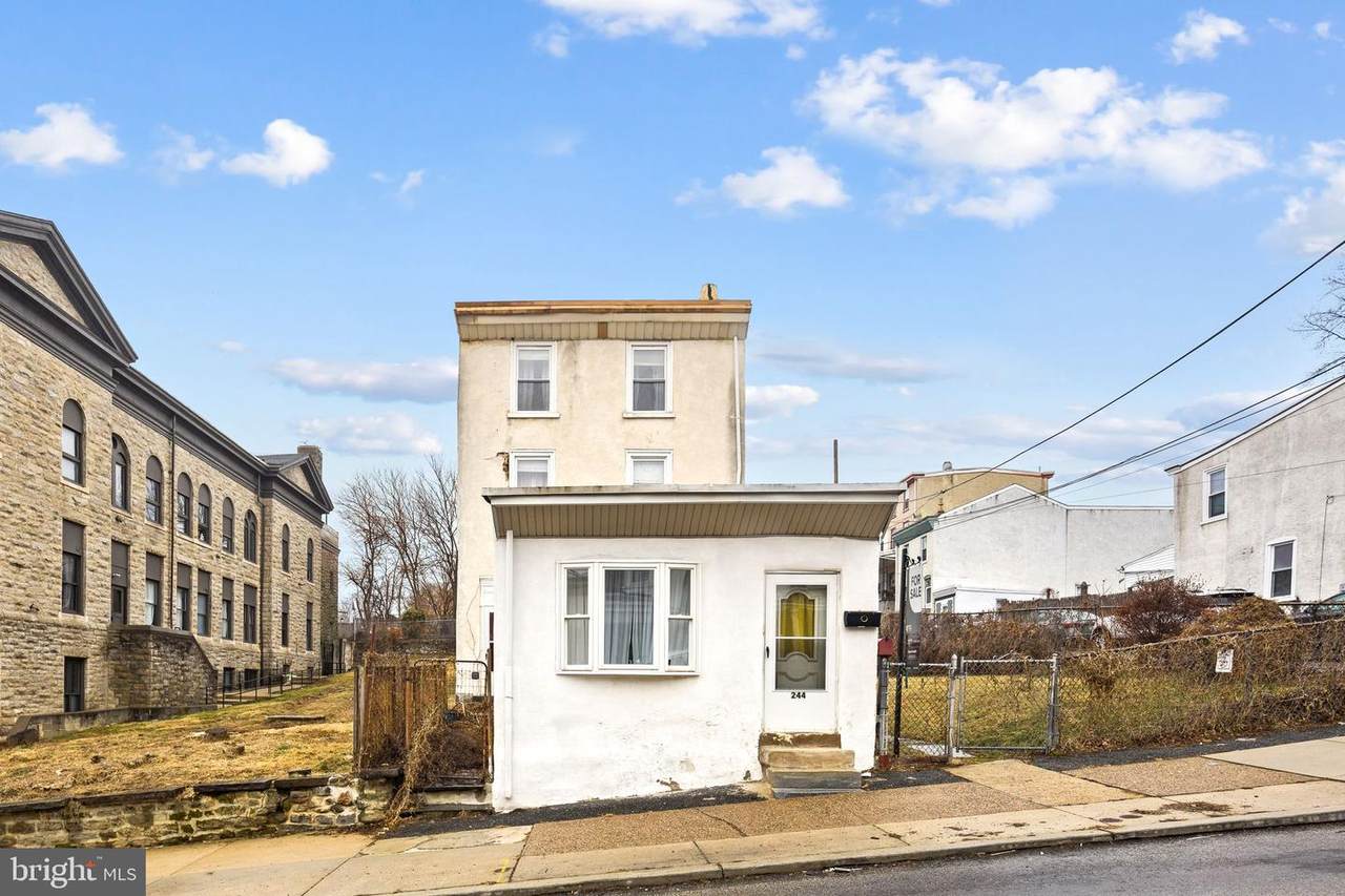244 Hermitage Street - Photo 1