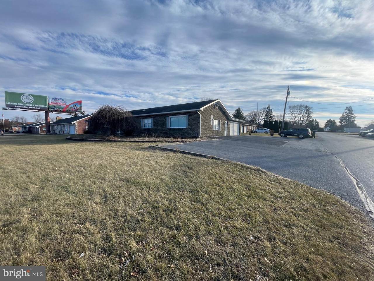 4124 Lincoln Way - Photo 1