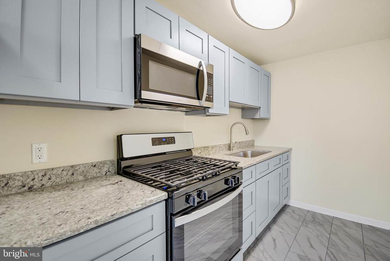 666 Rively Avenue - Photo 1