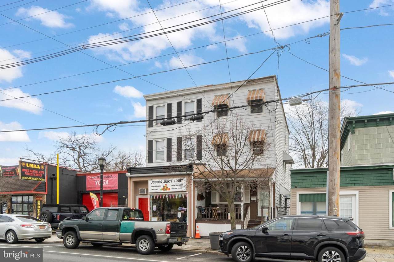 221 Broadway - Photo 1