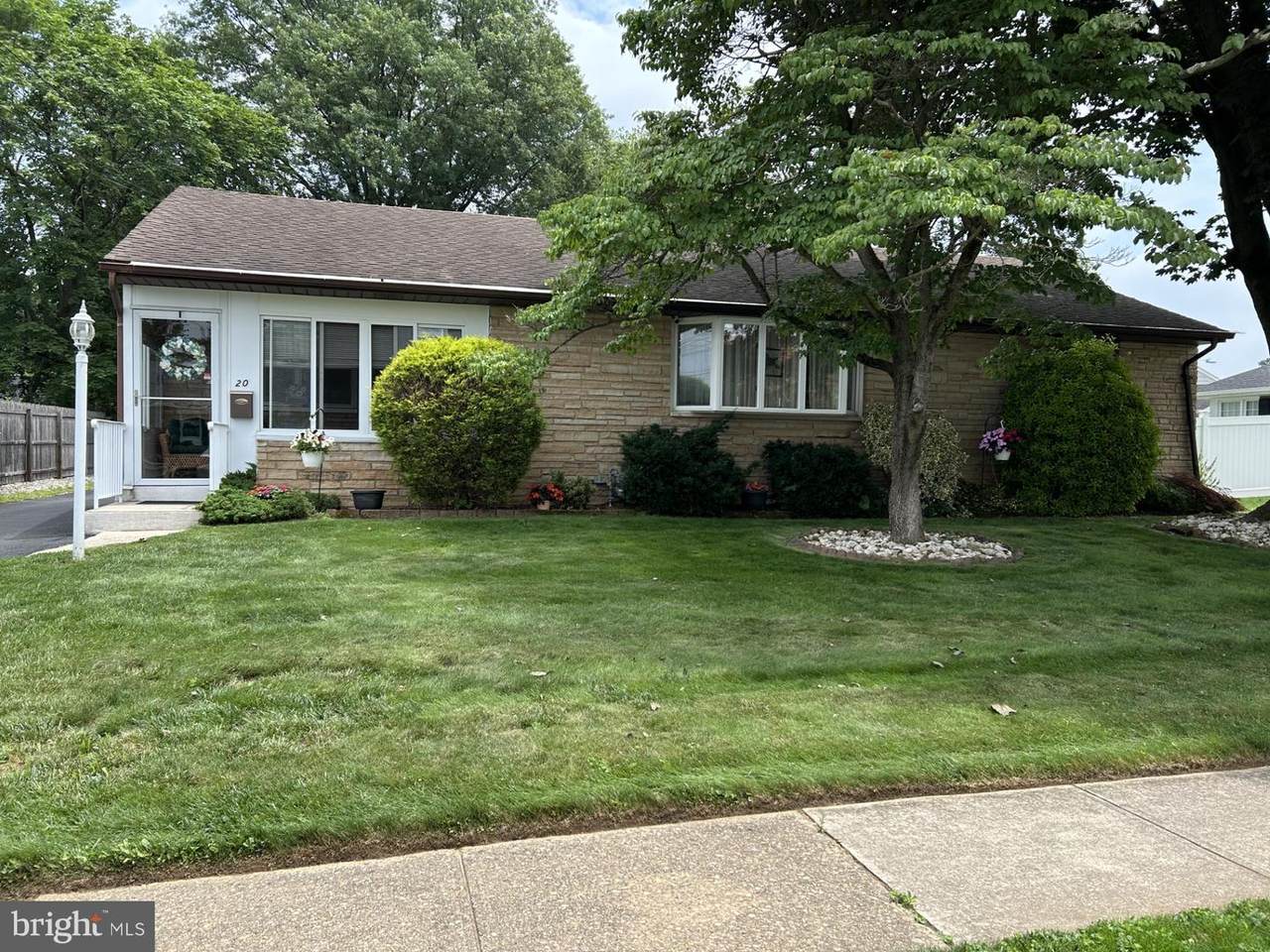 20 Coral Drive - Photo 1