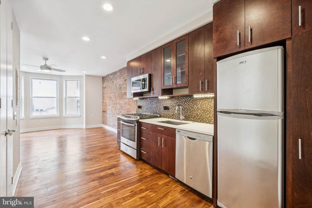 131 13TH Street - Photo 1