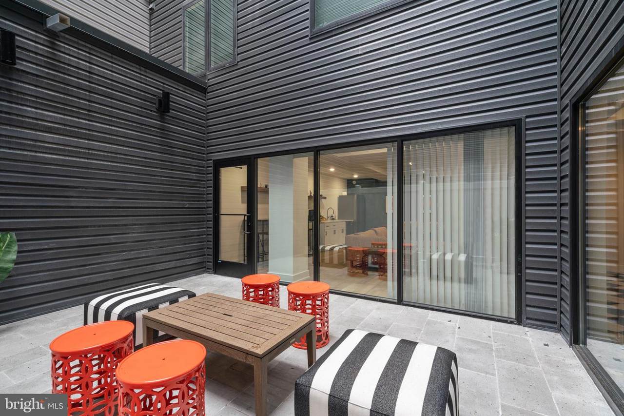 901 Leland - Photo 1