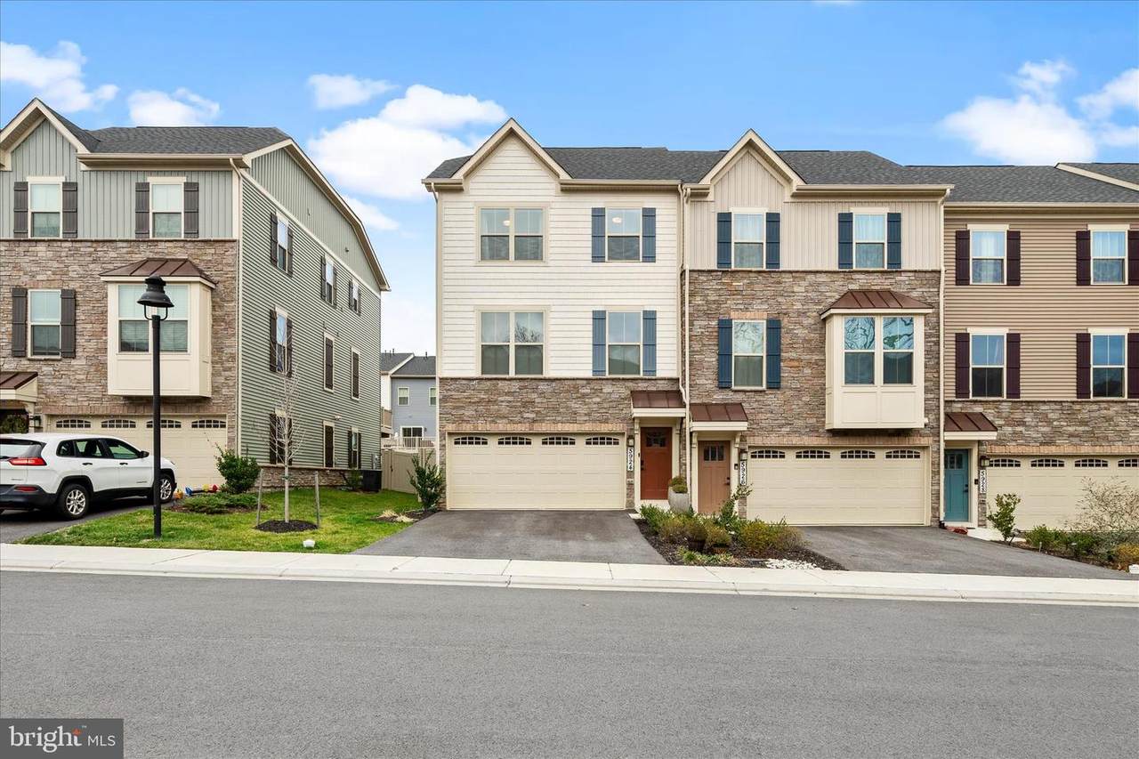 5924 Pecking Stone Street - Photo 1