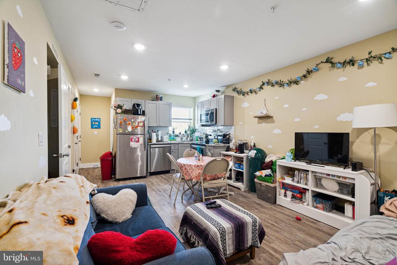2214 Camac Street - Photo 1