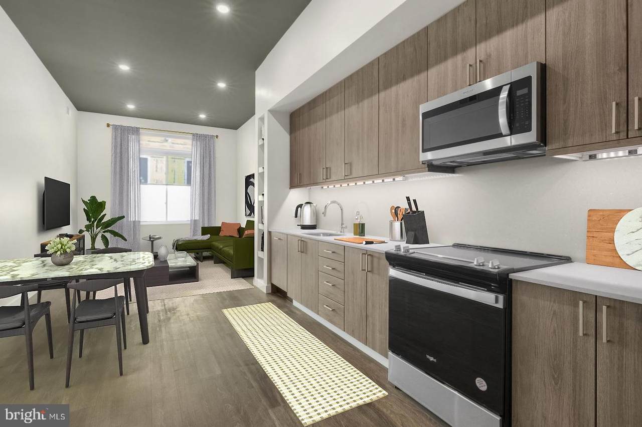 525 41ST Street - Photo 1