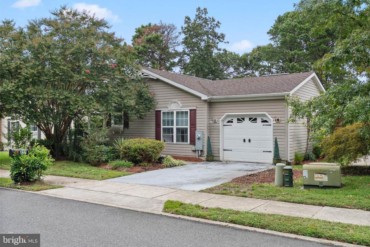 277 Greenbriar Court - Photo 1