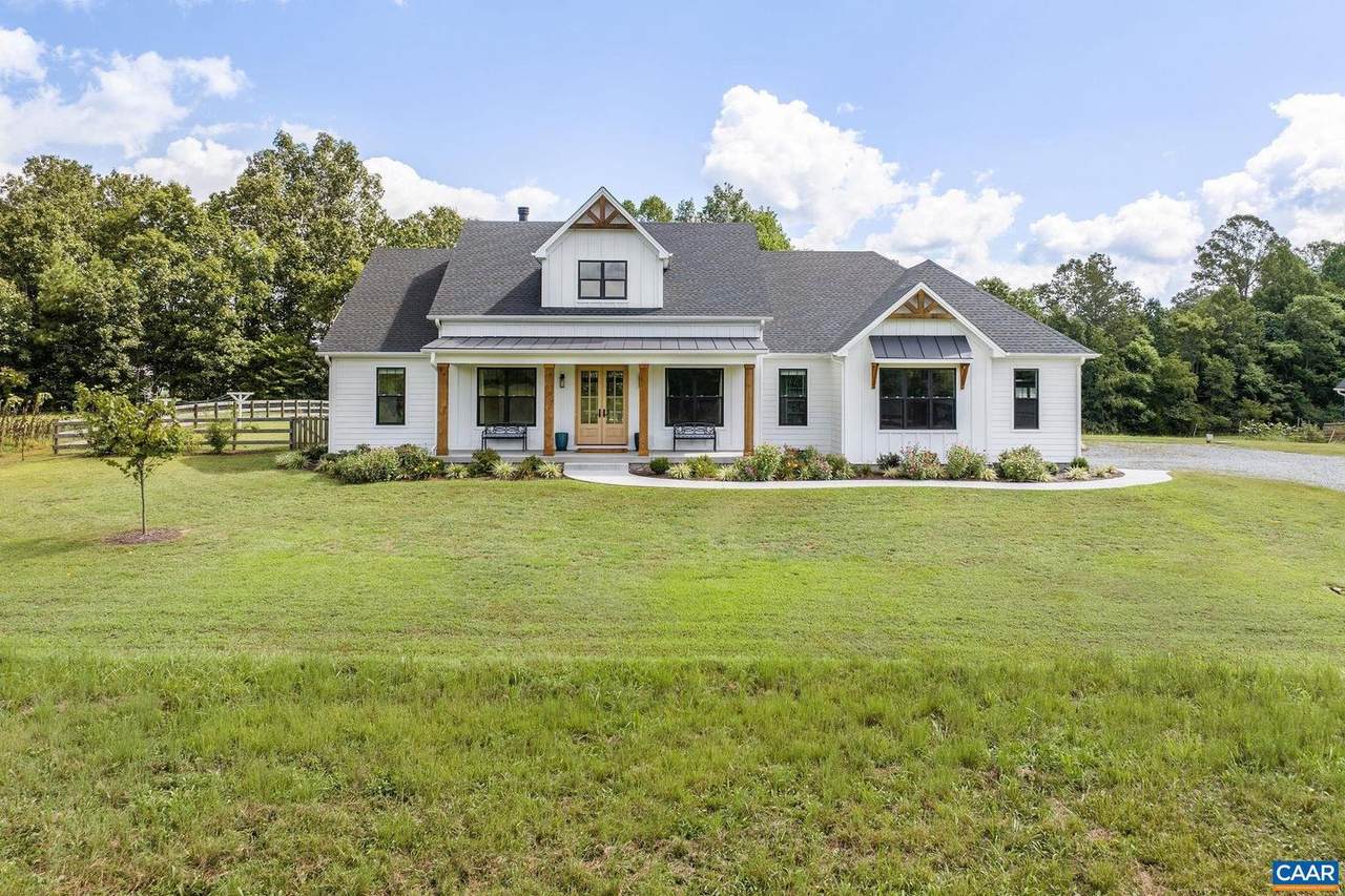 1570 James River Rd - Photo 1
